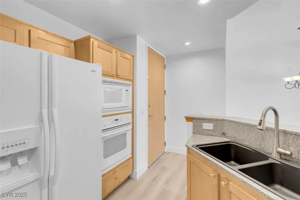 75 Agate, Las Vegas, NV 89123