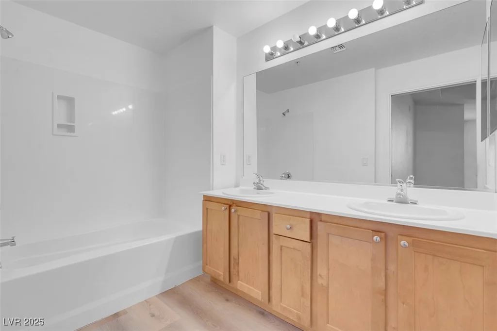 75 Agate, Las Vegas, NV 89123