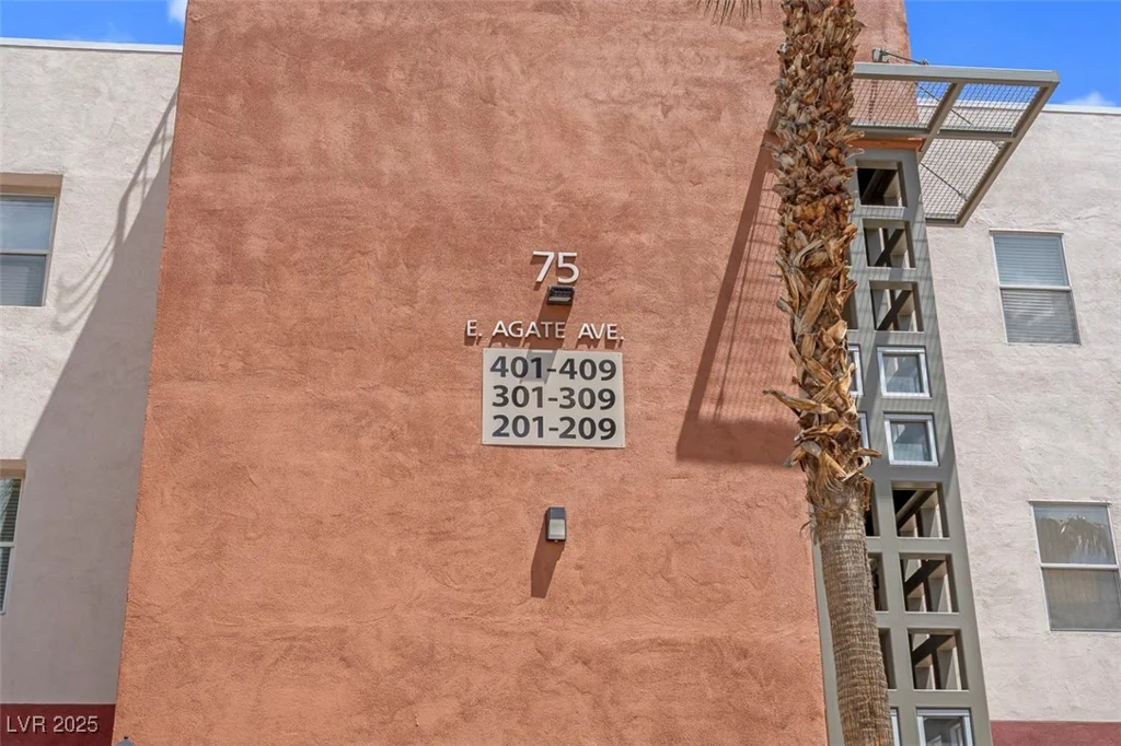 75 Agate, Las Vegas, NV 89123