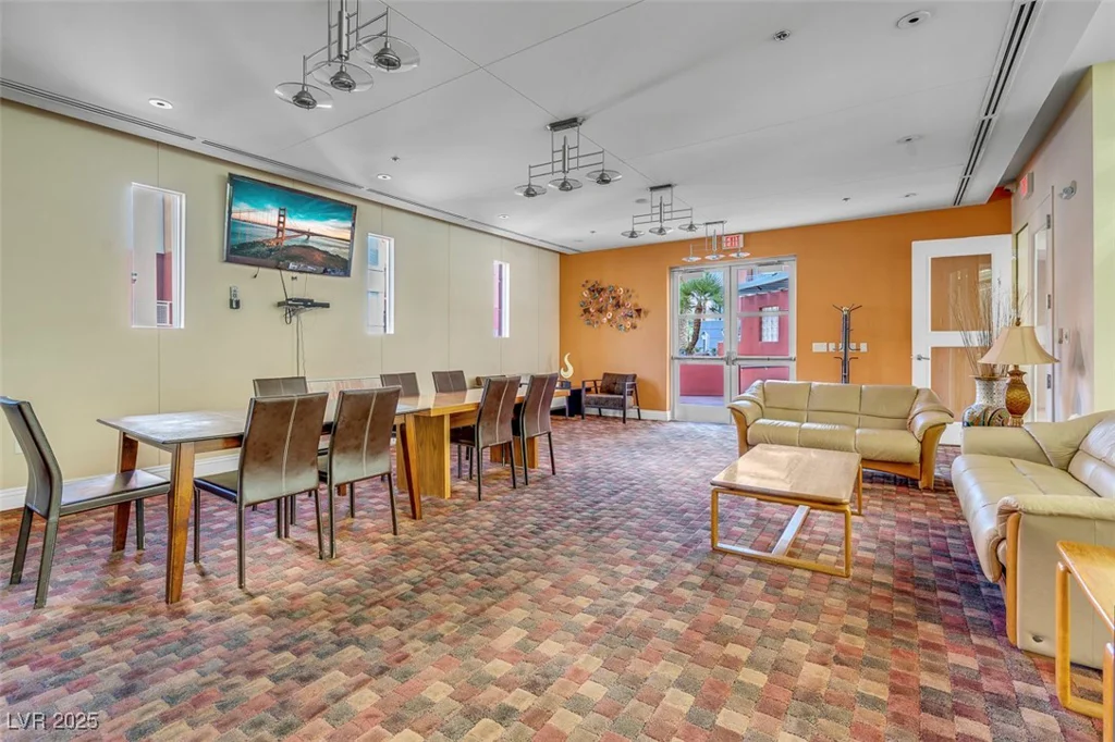 75 Agate, Las Vegas, NV 89123