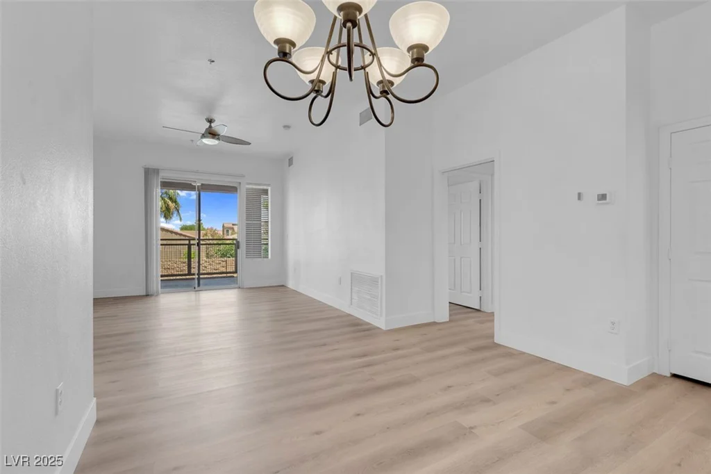 75 Agate, Las Vegas, NV 89123