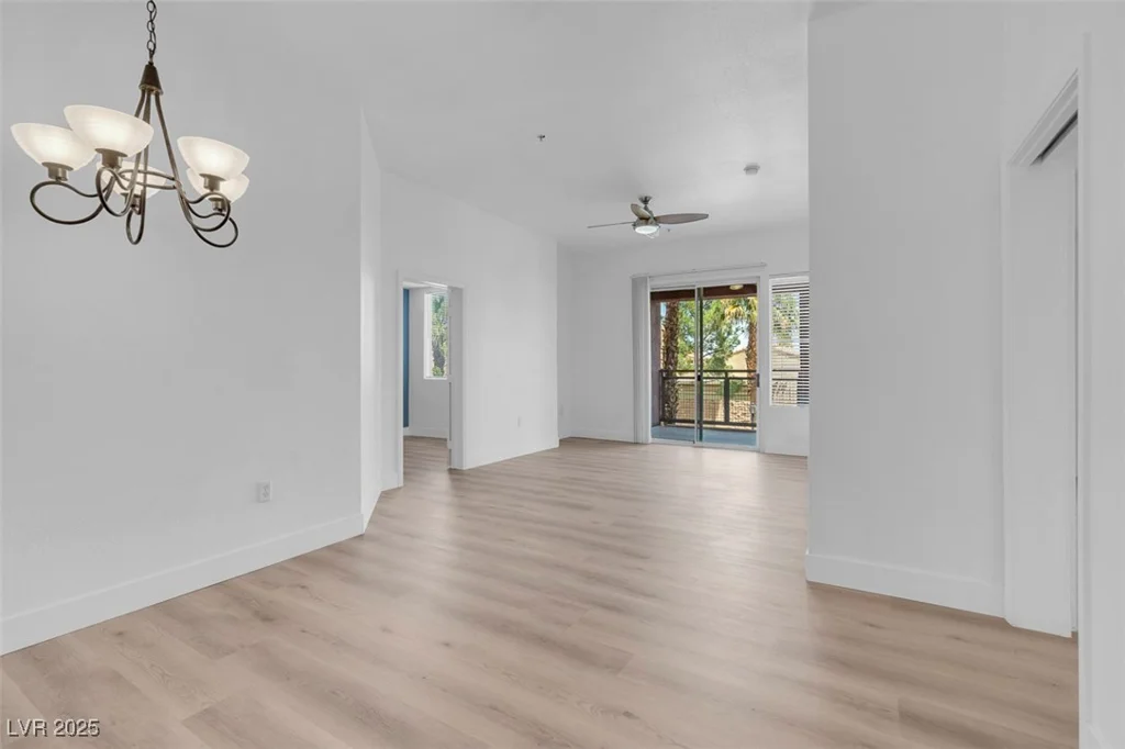 75 Agate, Las Vegas, NV 89123