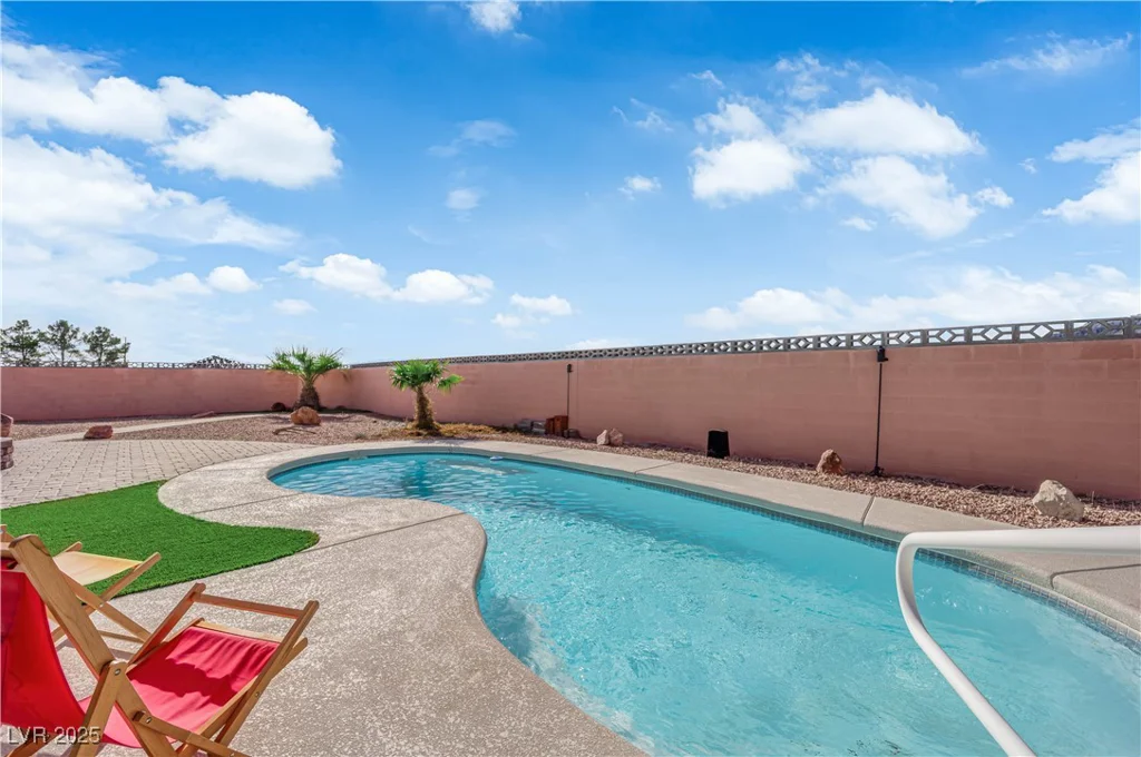 5260 Faust, Pahrump, NV 89060