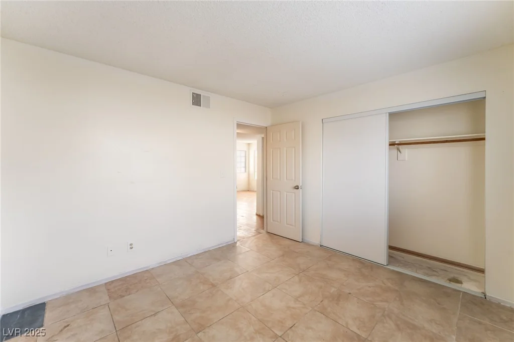 1983 Cosmic, Las Vegas, NV 89115