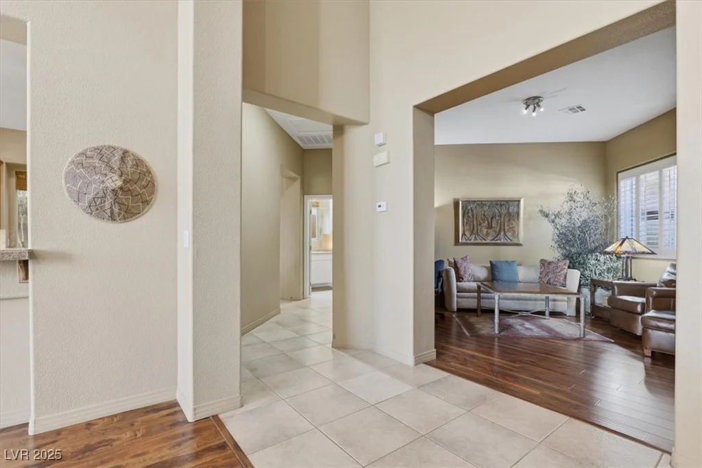 10009 Sienna Peak, Las Vegas, NV 89144