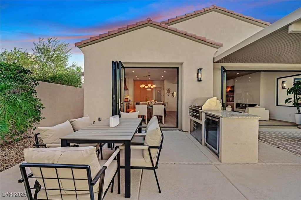 11540 Snow Creek, Las Vegas, NV 89135