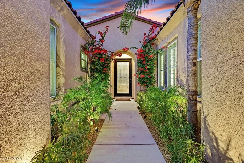 11540 Snow Creek, Las Vegas, NV 89135