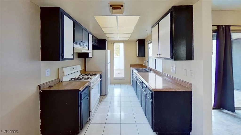 1405 Vegas Valley, Las Vegas, NV 89169