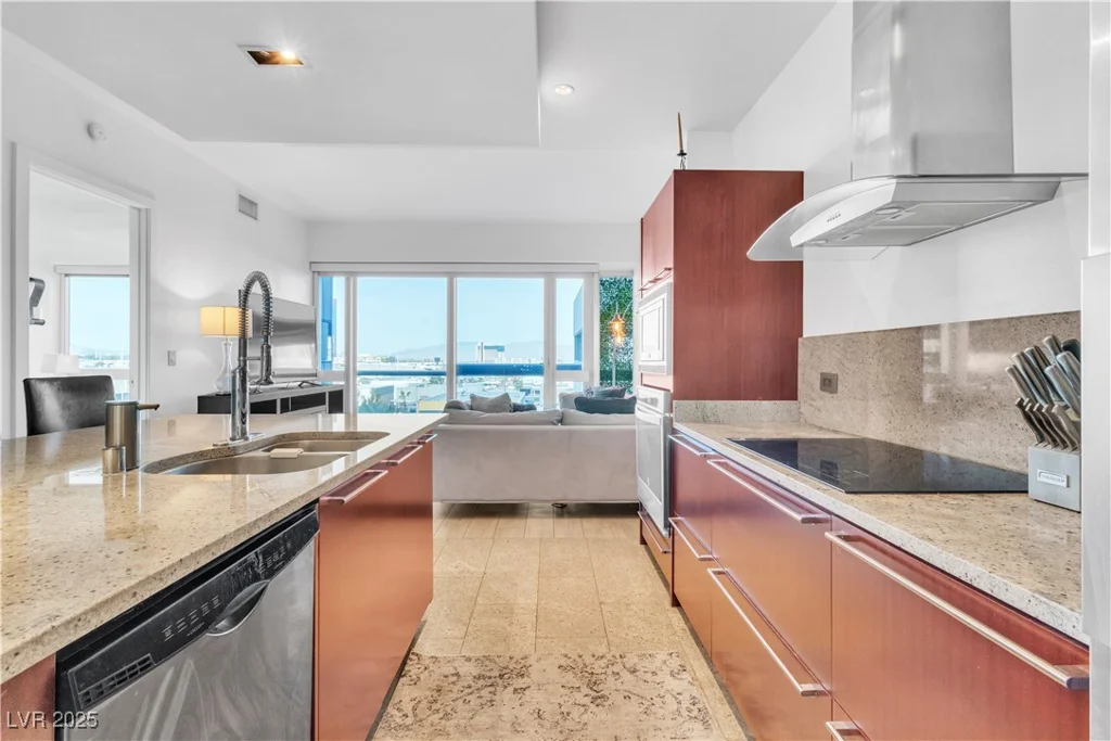 4471 Dean Martin, Las Vegas, NV 89103