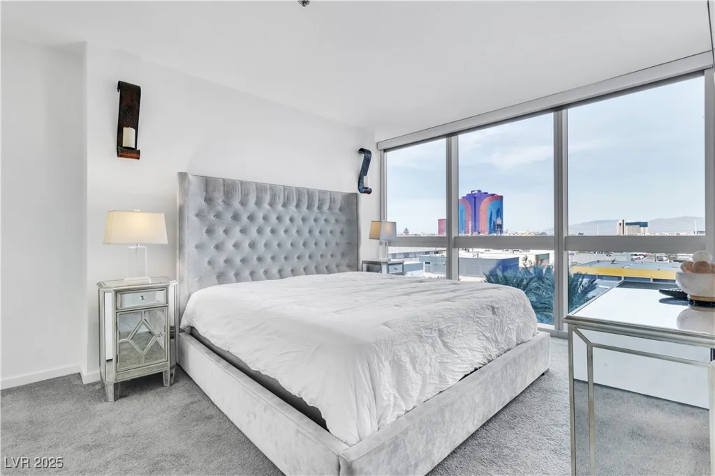 4471 Dean Martin, Las Vegas, NV 89103