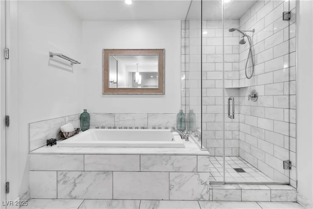 4471 Dean Martin, Las Vegas, NV 89103