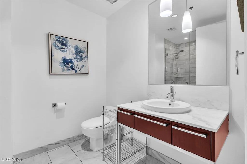 4471 Dean Martin, Las Vegas, NV 89103