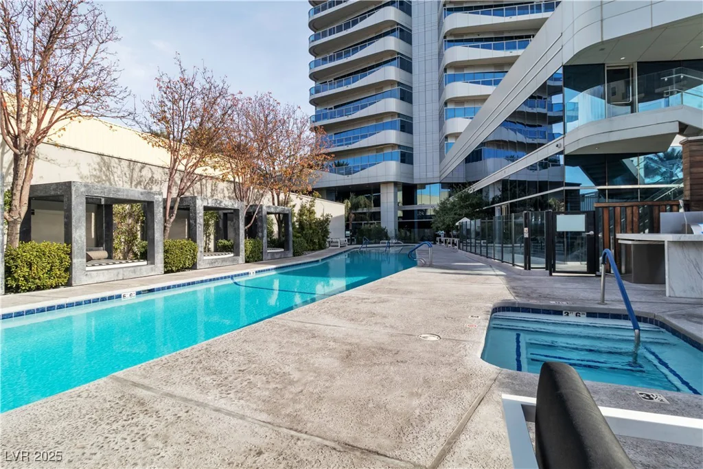 4471 Dean Martin, Las Vegas, NV 89103