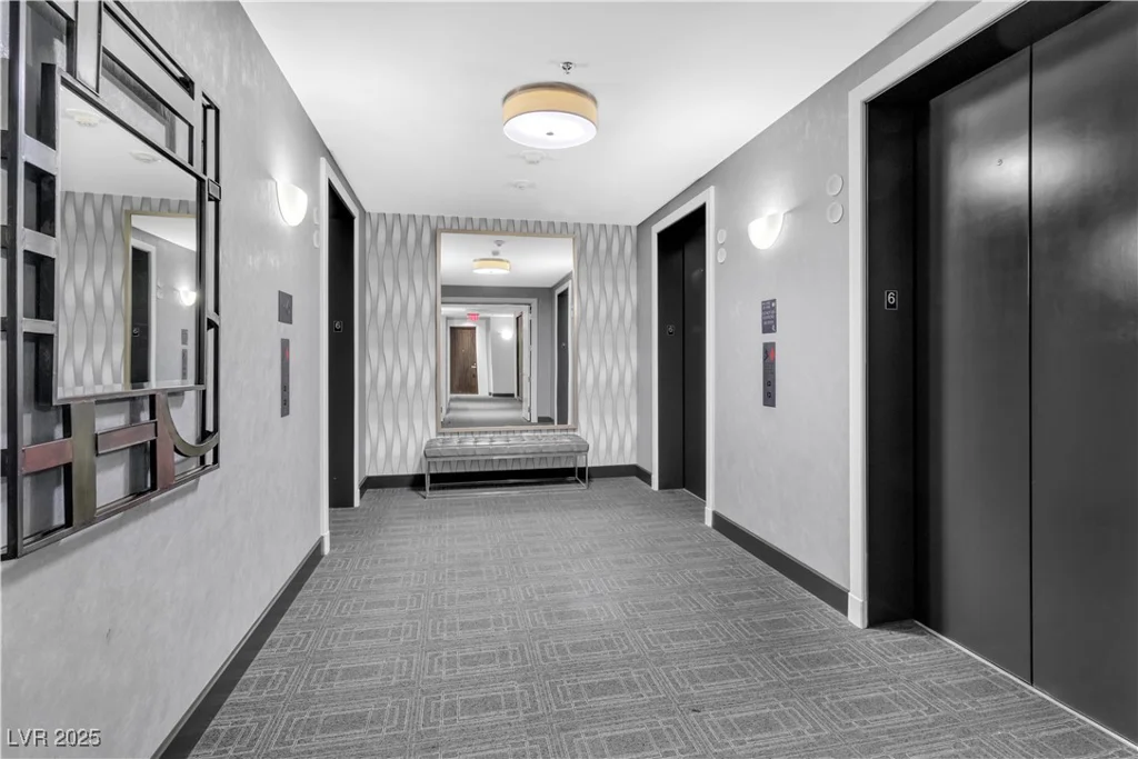4471 Dean Martin, Las Vegas, NV 89103
