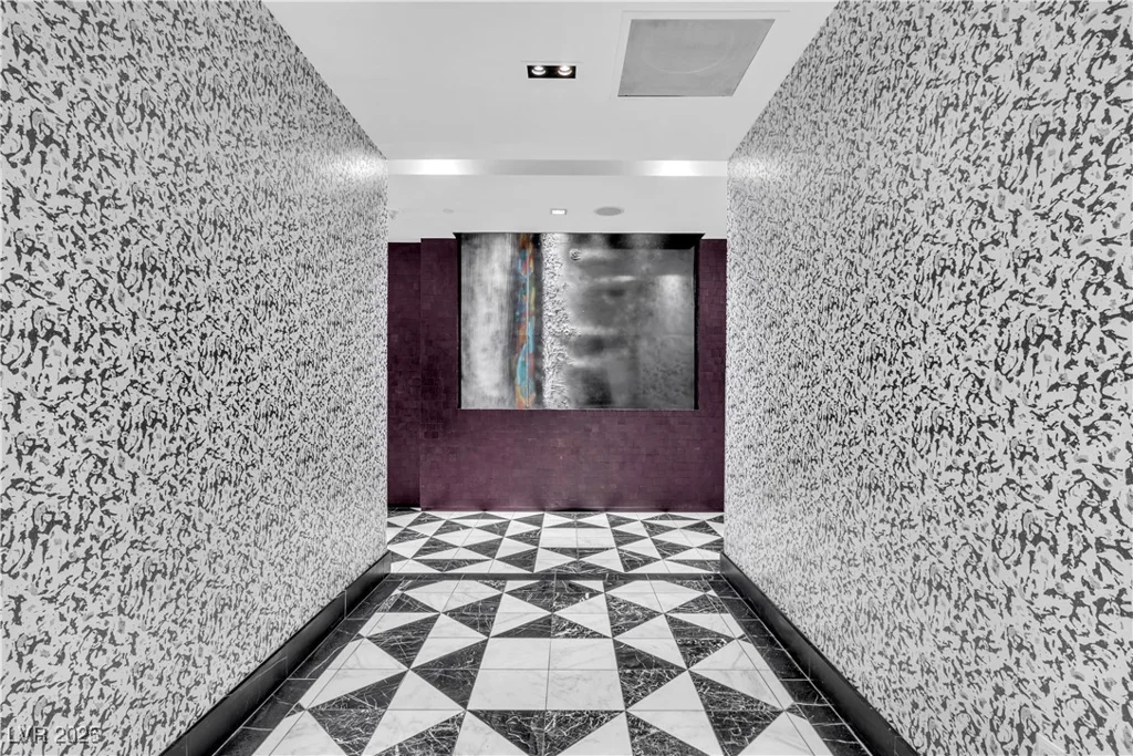 4471 Dean Martin, Las Vegas, NV 89103