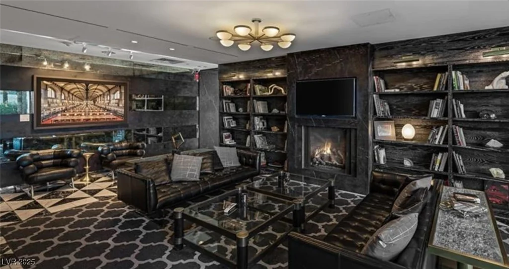 4471 Dean Martin, Las Vegas, NV 89103