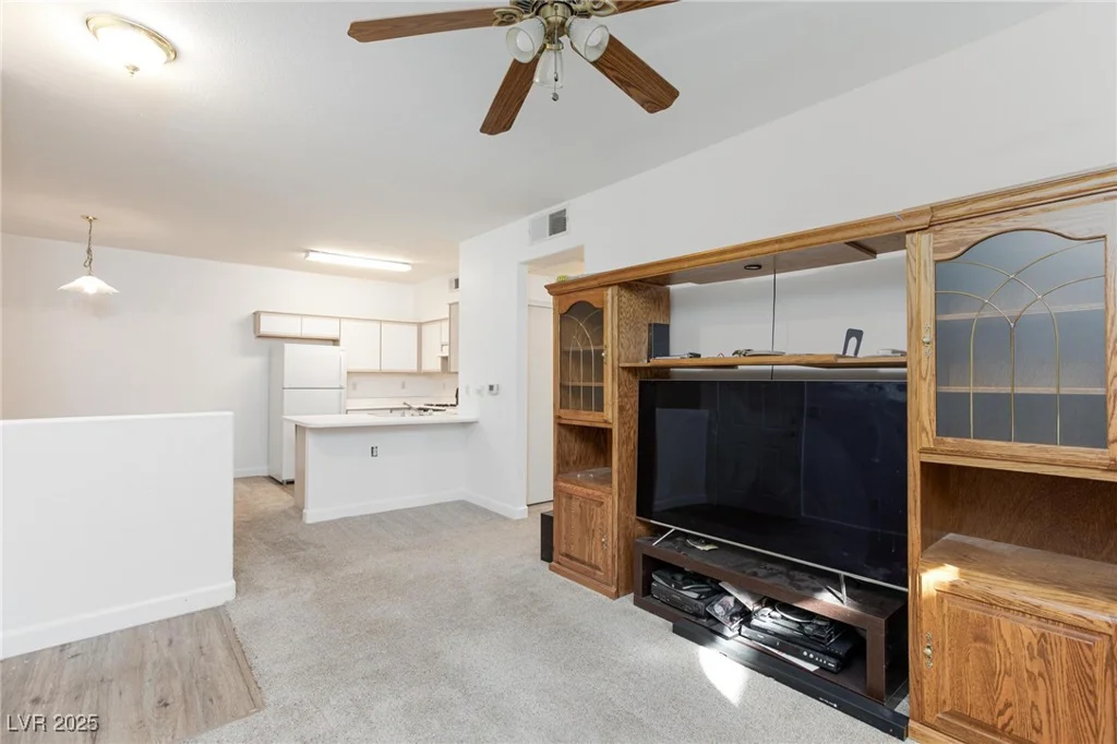 5751 Hacienda, Las Vegas, NV 89122