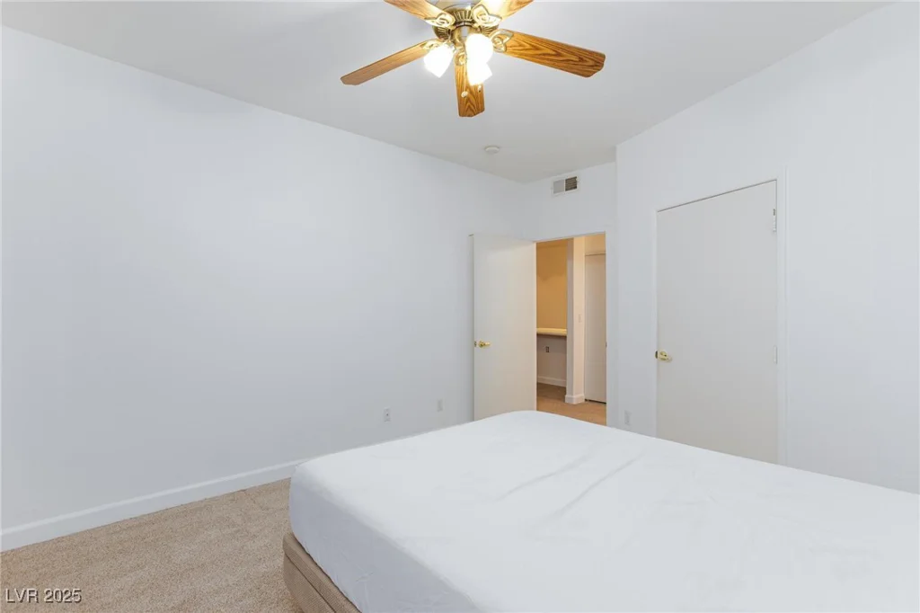 5751 Hacienda, Las Vegas, NV 89122