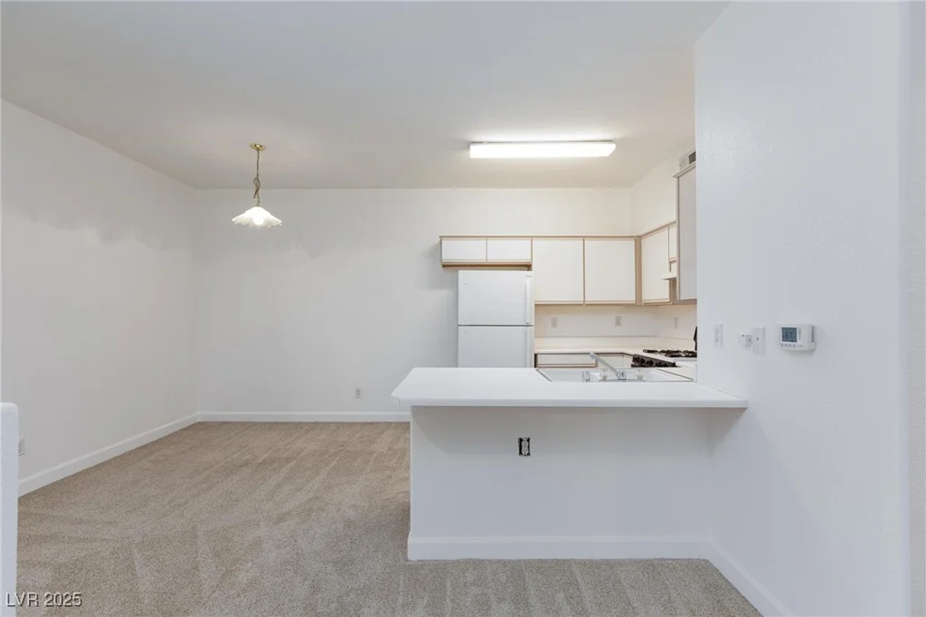 5751 Hacienda, Las Vegas, NV 89122