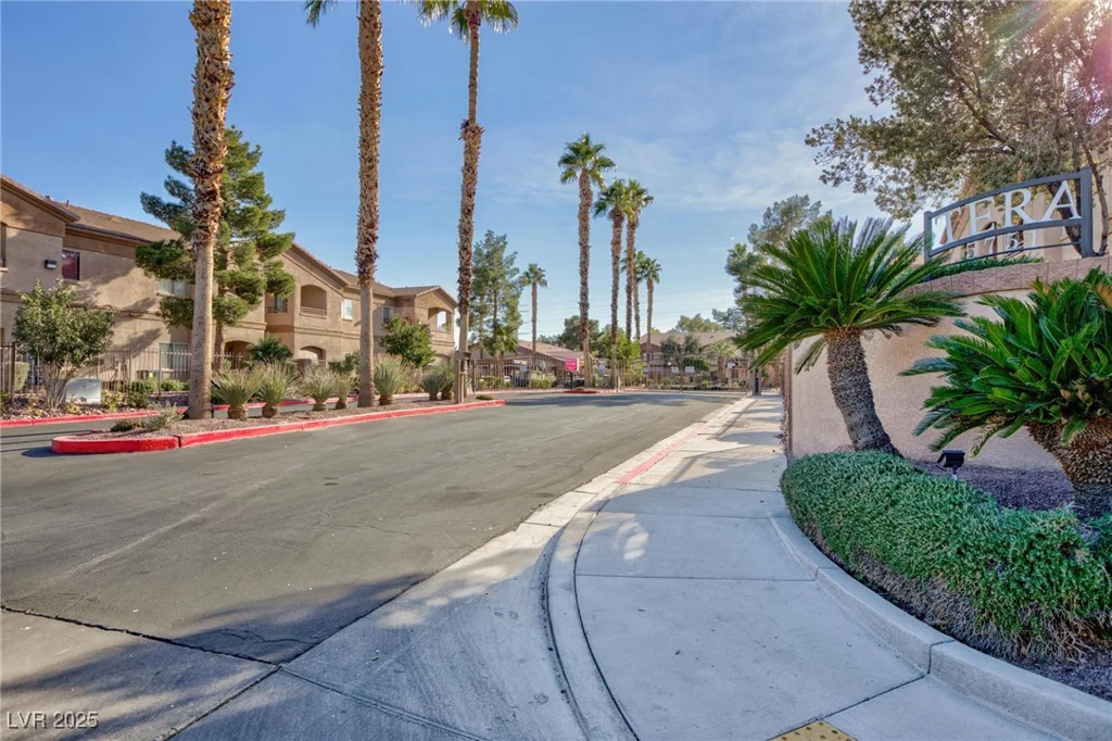 5751 Hacienda, Las Vegas, NV 89122