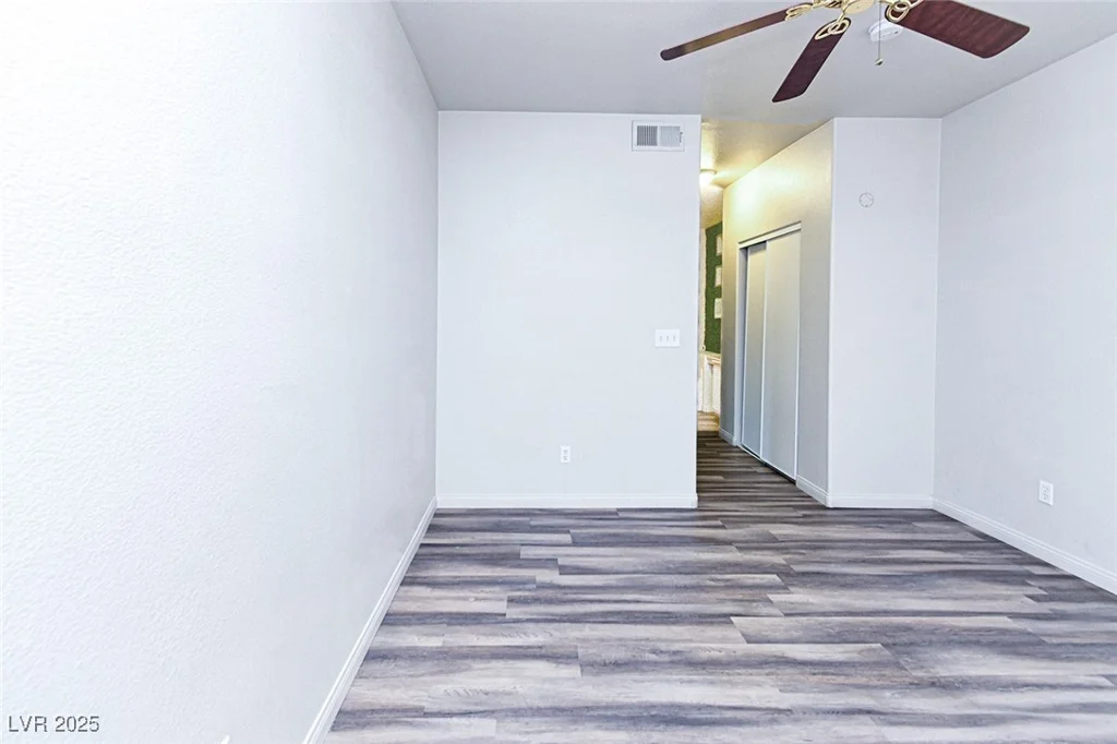 5751 Hacienda, Las Vegas, NV 89122