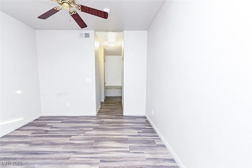 5751 Hacienda, Las Vegas, NV 89122