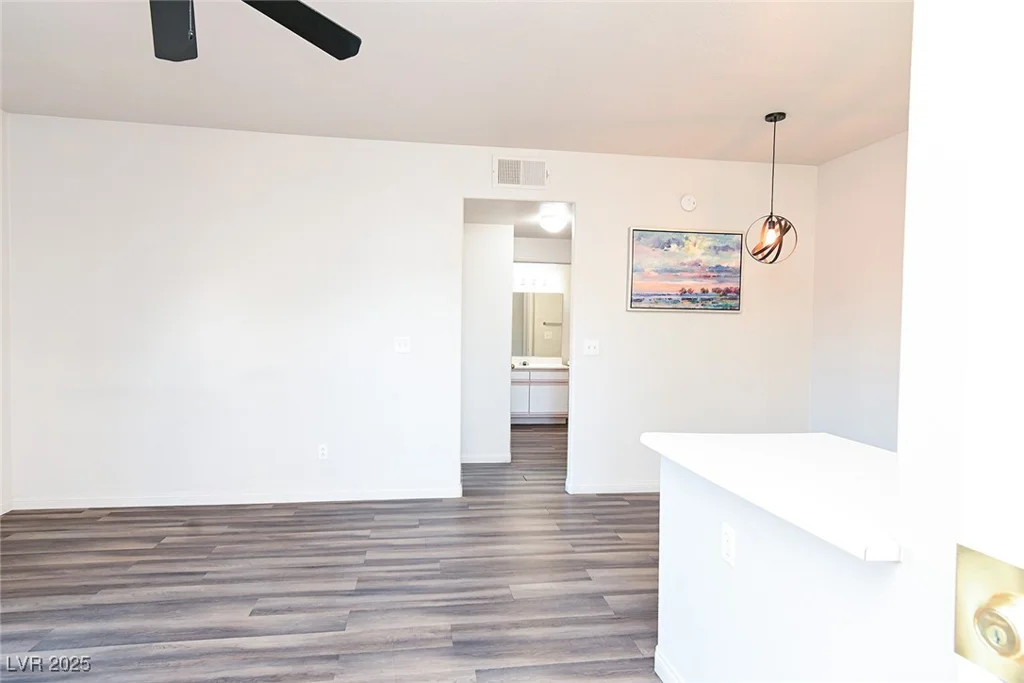 5751 Hacienda, Las Vegas, NV 89122