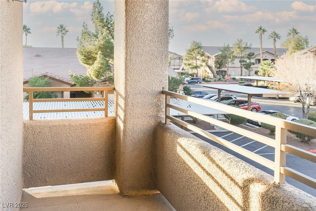 5751 Hacienda, Las Vegas, NV 89122