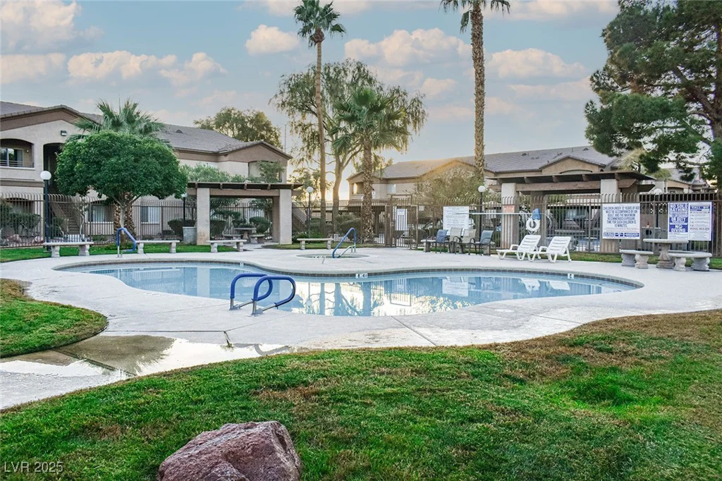 5751 Hacienda, Las Vegas, NV 89122