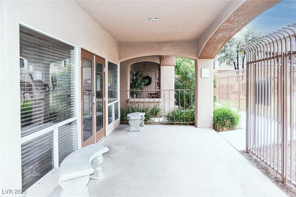 5751 Hacienda, Las Vegas, NV 89122