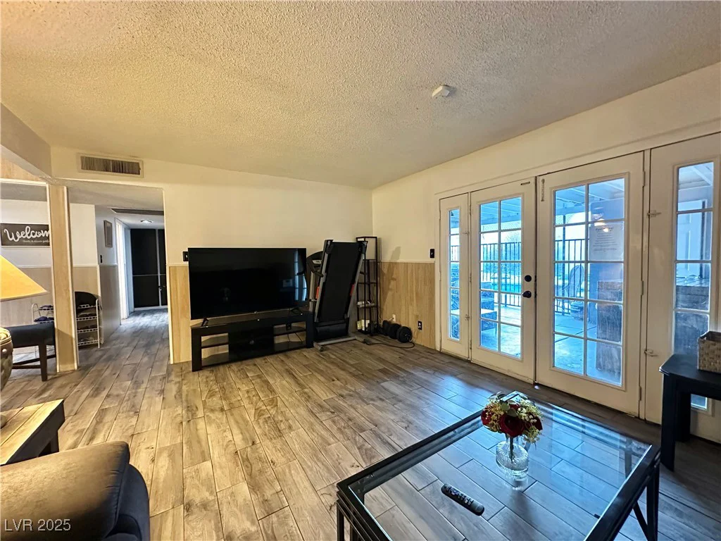808 Mallard, Las Vegas, NV 89107