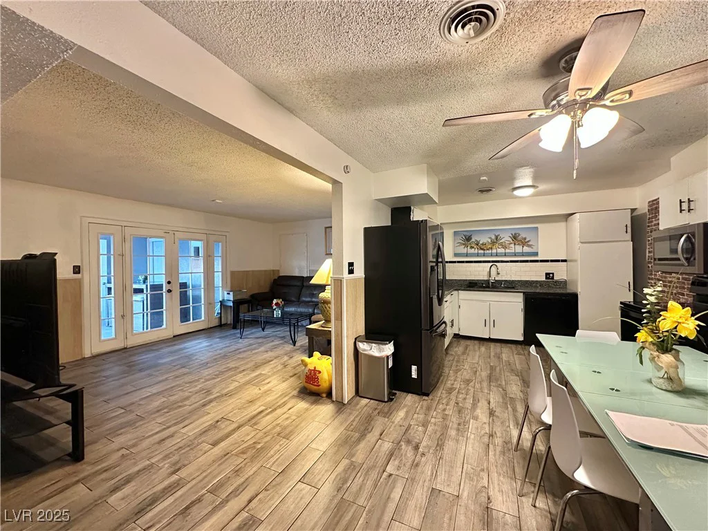 808 Mallard, Las Vegas, NV 89107