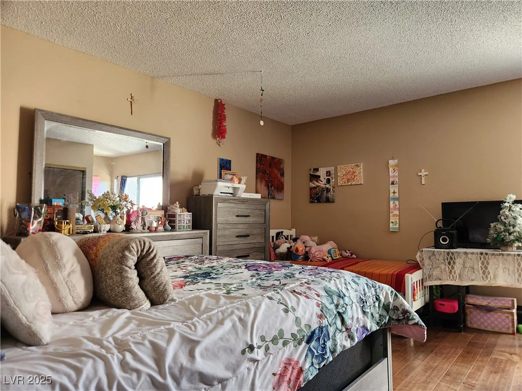 6373 Washington, Las Vegas, NV 89107