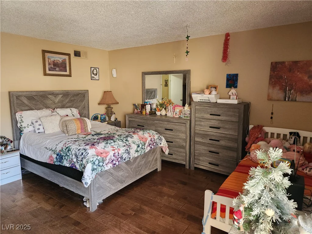 6373 Washington, Las Vegas, NV 89107