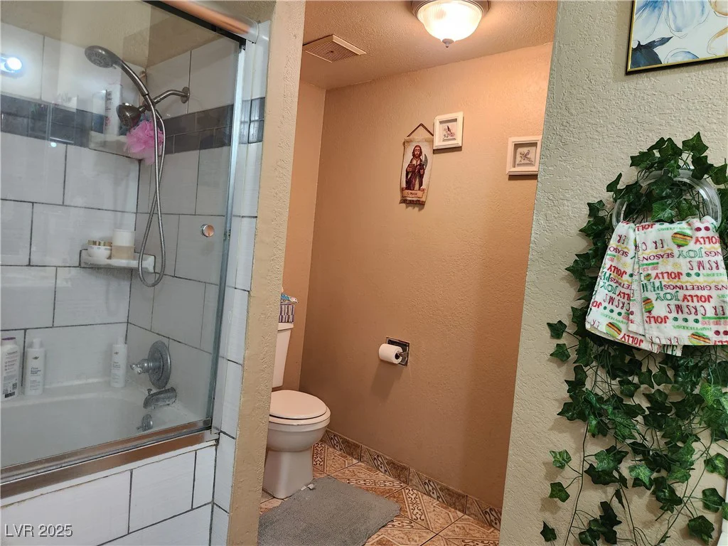 6373 Washington, Las Vegas, NV 89107
