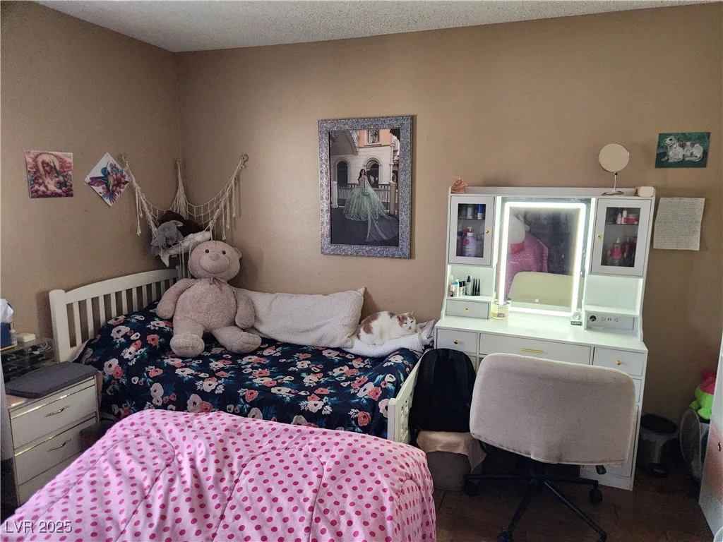 6373 Washington, Las Vegas, NV 89107