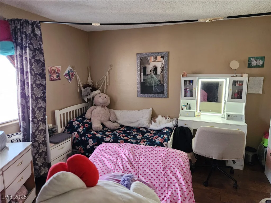 6373 Washington, Las Vegas, NV 89107