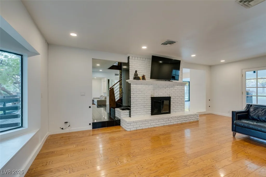 2875 Rosanna, Las Vegas, NV 89117