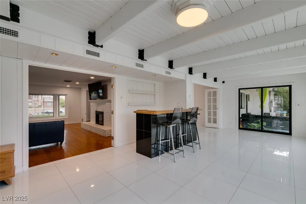 2875 Rosanna, Las Vegas, NV 89117