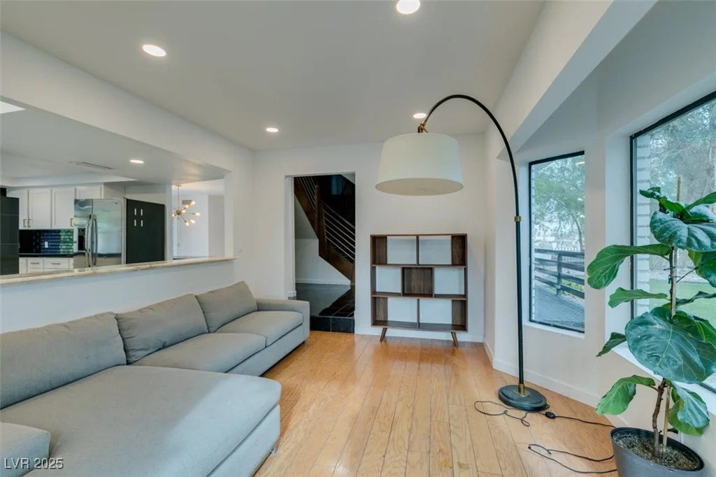 2875 Rosanna, Las Vegas, NV 89117