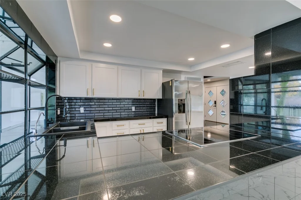 2875 Rosanna, Las Vegas, NV 89117