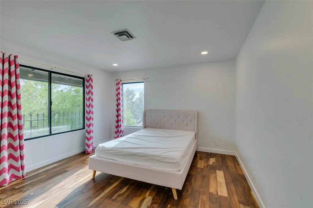 2875 Rosanna, Las Vegas, NV 89117