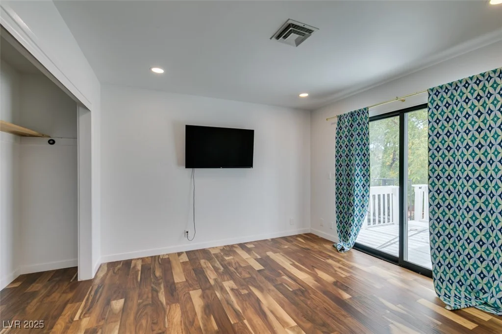 2875 Rosanna, Las Vegas, NV 89117