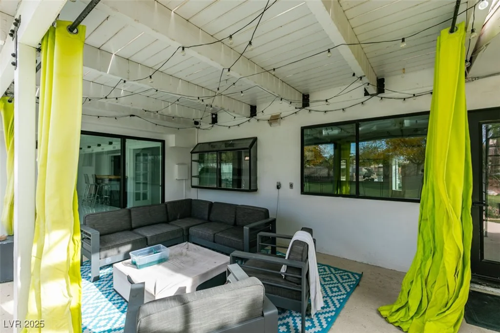 2875 Rosanna, Las Vegas, NV 89117