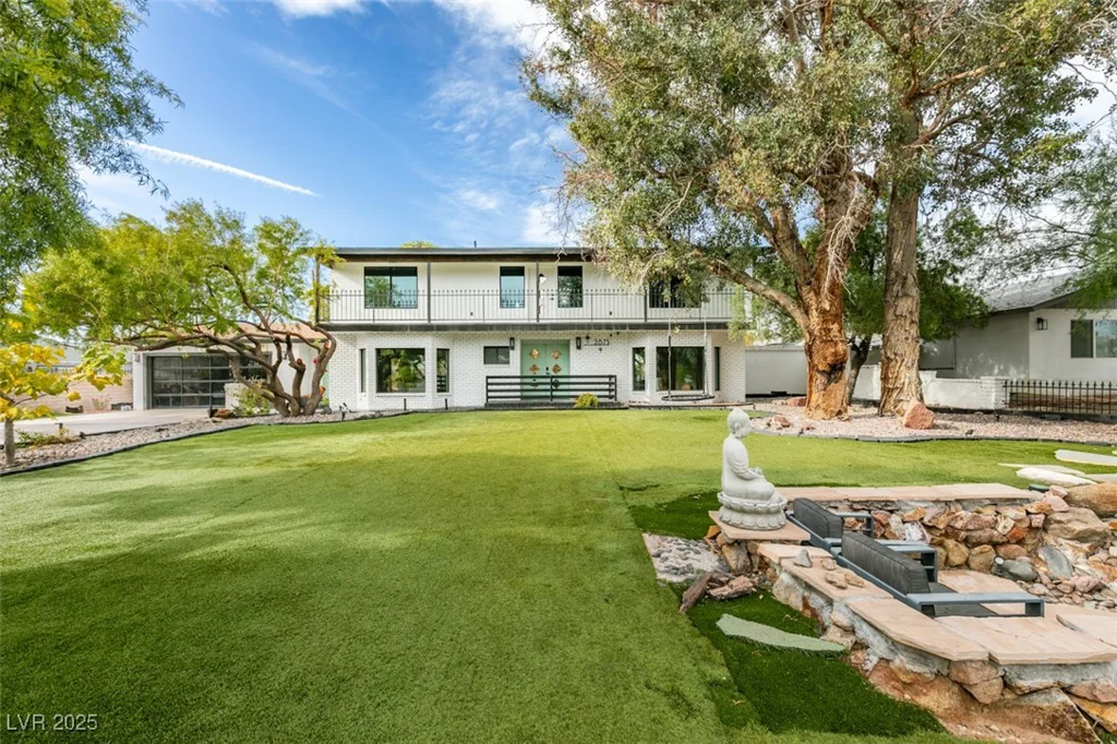 2875 Rosanna, Las Vegas, NV 89117