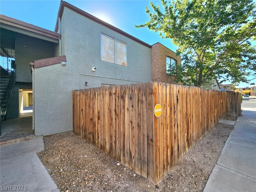 1460 Hialeah, Las Vegas, NV 89119