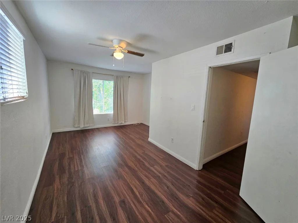 1460 Hialeah, Las Vegas, NV 89119