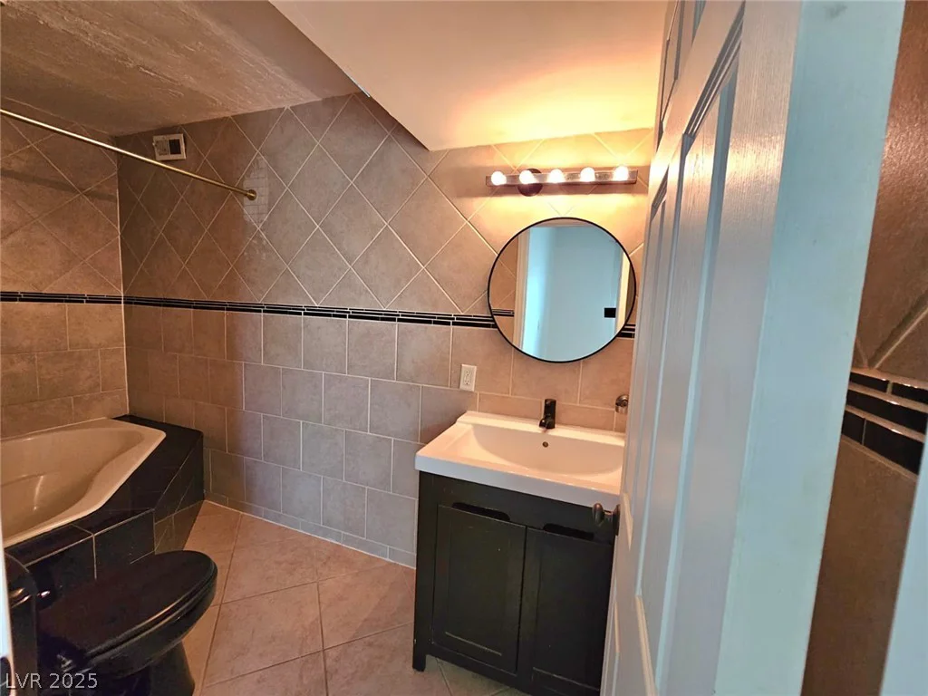 1460 Hialeah, Las Vegas, NV 89119