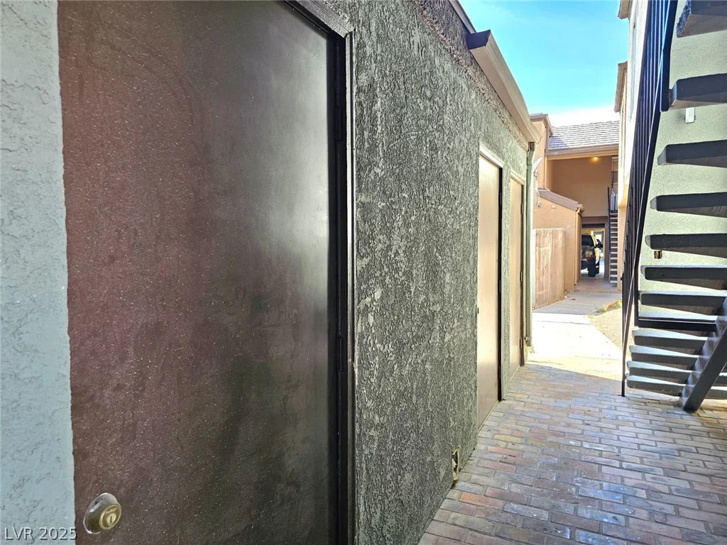 1460 Hialeah, Las Vegas, NV 89119