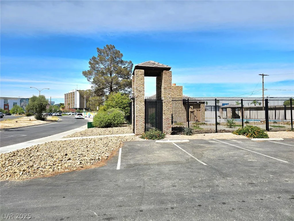 1460 Hialeah, Las Vegas, NV 89119